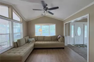 35248 Tiffani Ct, Zephyrhills, FL 33541 - Photo 7