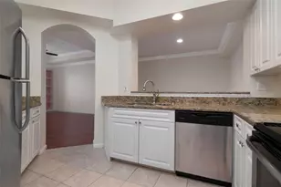4309 Bay Club Cir, Tampa, FL 33607 - Photo 11