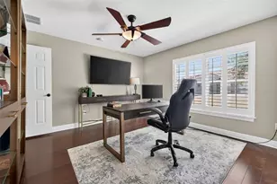 252 Valencia Cir, Saint Petersburg, FL 33716 - Photo 43