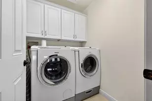 252 Valencia Cir, Saint Petersburg, FL 33716 - Photo 45