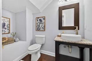 252 Valencia Cir, Saint Petersburg, FL 33716 - Photo 29