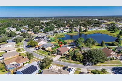 10442 Crestfield Drive, Riverview, FL 33569 - Photo 9