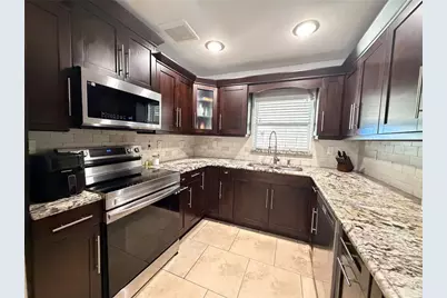 4925 Eldorado Drive, Tampa, FL 33615 - Photo 7