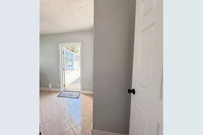 4925 Eldorado Drive, Tampa, FL 33615 - Photo 15