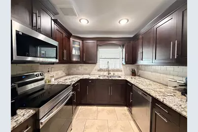 4925 Eldorado Drive, Tampa, FL 33615 - Photo 9
