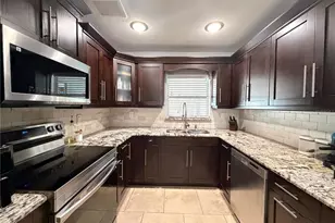 4925 Eldorado Dr, Tampa, FL 33615 - Photo 9