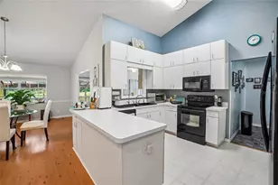 6074 Beechwood Dr, Ridge Manor, FL 33523 - Photo 15