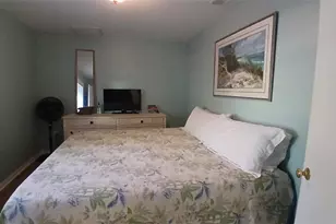 542 Division St, Tarpon Springs, FL 34689 - Photo 11