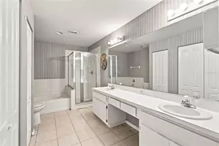 610 Lakemont Dr, Brandon, FL 33510 - Photo 9