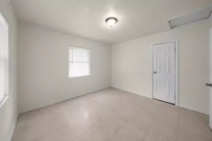 4053 41st Ave N, Saint Petersburg, FL 33714 - Photo 11