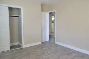 7880 2nd Ave S, Saint Petersburg, FL 33707 - Photo 29