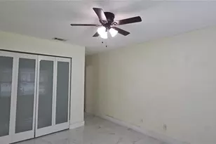 7920 George Washington Ln, Tampa, FL 33637 - Photo 19