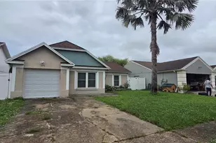 7920 George Washington Ln, Tampa, FL 33637 - Photo 3