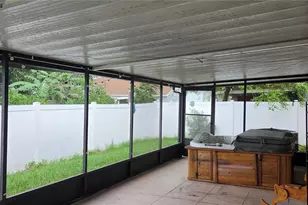 7920 George Washington Ln, Tampa, FL 33637 - Photo 29