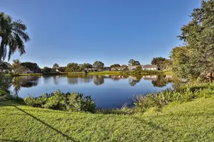 7920 George Washington Ln, Tampa, FL 33637 - Photo 29