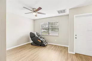 700 13th Ct SW, Largo, FL 33770 - Photo 7