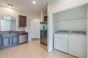 7815 Tuscany Woods Dr, Tampa, FL 33647 - Photo 9