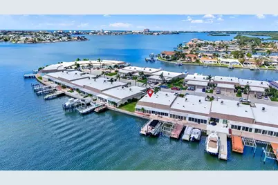 594 Boca Ciega Point Boulevard N, Saint Petersburg, FL 33708 - Photo 31
