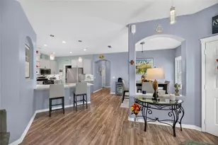 6817 Surrey Oak Dr, Apollo Beach, FL 33572 - Photo 15