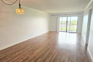 9490 Harbor Greens Way, Seminole, FL 33776 - Photo 5