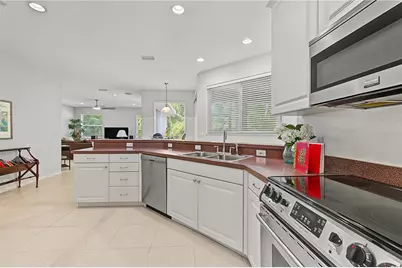 915 Lake Thomas Lane, Lutz, FL 33548 - Photo 15