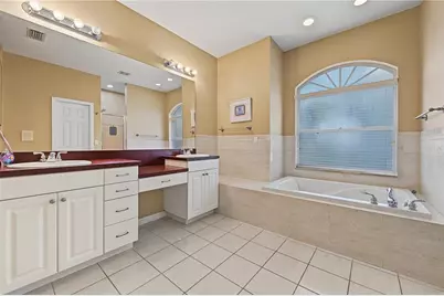 915 Lake Thomas Lane, Lutz, FL 33548 - Photo 29