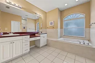 915 Lake Thomas Ln, Lutz, FL 33548 - Photo 29