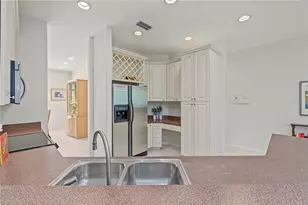915 Lake Thomas Ln, Lutz, FL 33548 - Photo 21