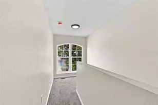 9951 Ashburn Lake Dr, Tampa, FL 33610 - Photo 19