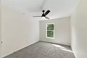 9951 Ashburn Lake Dr, Tampa, FL 33610 - Photo 29