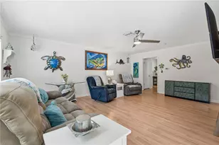 2015 Park St N, Saint Petersburg, FL 33710 - Photo 17