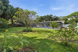 2015 Park St N, Saint Petersburg, FL 33710 - Photo 41