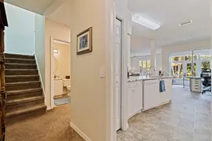 3022 Pepperwood Ln W, Clearwater, FL 33761 - Photo 7