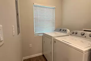 1935 Oxnard Ct, Tampa, FL 33612 - Photo 11