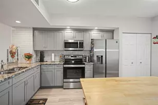 6495 Shoreline Dr, Saint Petersburg, FL 33708 - Photo 15