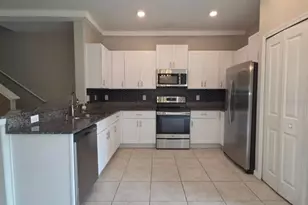 9659 Pembrooke Pines Dr, Sun City Center, FL 33573 - Photo 3