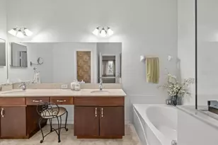 30115 E Emmetts Ct, Wesley Chapel, FL 33543 - Photo 13