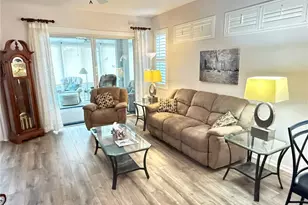 2052 Inverness Greens Dr, Sun City Center, FL 33573 - Photo 5