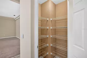 725 Citrus Wood Ln, Valrico, FL 33594 - Photo 17