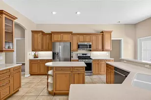 725 Citrus Wood Ln, Valrico, FL 33594 - Photo 13
