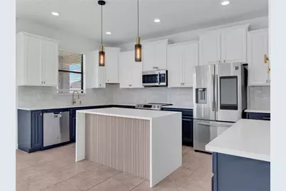 5052 Ivory Stone Drive, Wimauma, FL 33598 - Photo 9