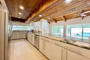2328 Fern Pl, Tampa, FL 33604 - Photo 9