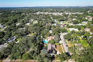 519 Oakhurst St, Brandon, FL 33511 - Photo 5