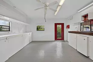1708 Pond Lake Dr, Tampa, FL 33612 - Photo 61