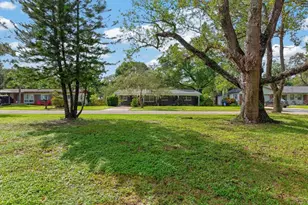 1708 Pond Lake Dr, Tampa, FL 33612 - Photo 67
