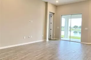 33879 Astoria Cir, Wesley Chapel, FL 33545 - Photo 25