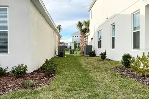 33879 Astoria Cir, Wesley Chapel, FL 33545 - Photo 51