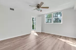 4885 1st St NE, Saint Petersburg, FL 33703 - Photo 31