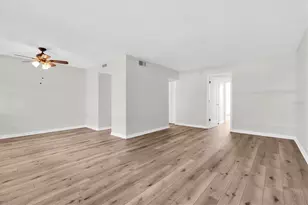 4885 1st St NE, Saint Petersburg, FL 33703 - Photo 21