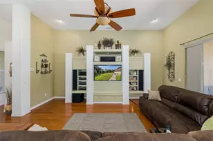 31524 Cross Creek Ln, Wesley Chapel, FL 33543 - Photo 9